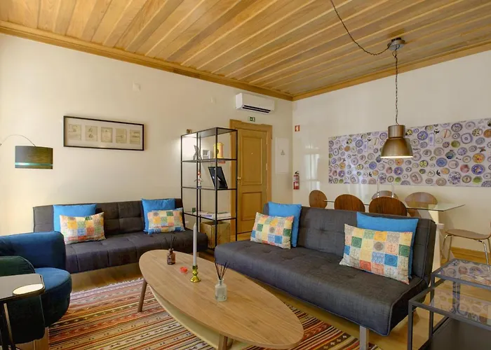 Localtraveling Cathedral & Castle - Family Apartment